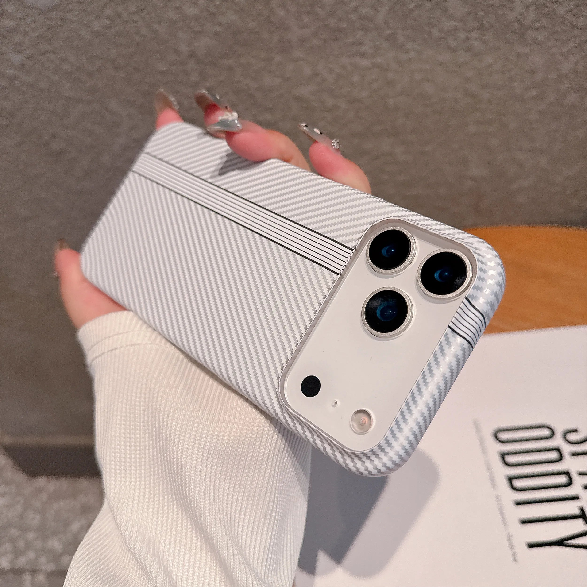 iPhone Serisi Karbon Fiber Desenli Darbe Korumalı Kılıf